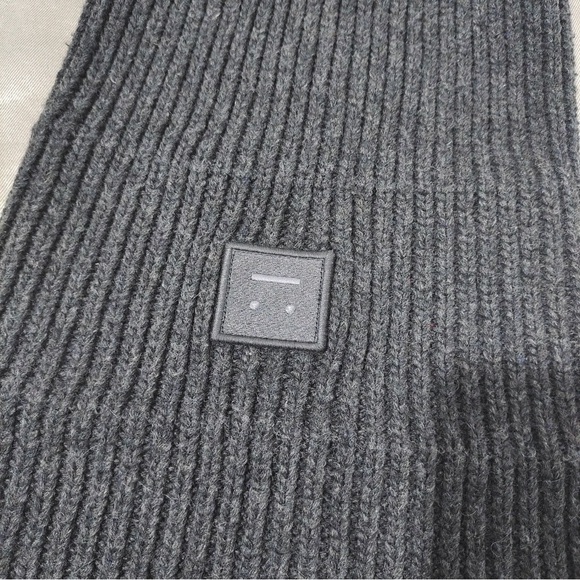 Acne Studios Face Patch Beanie - Gray - Picture 7 of 7